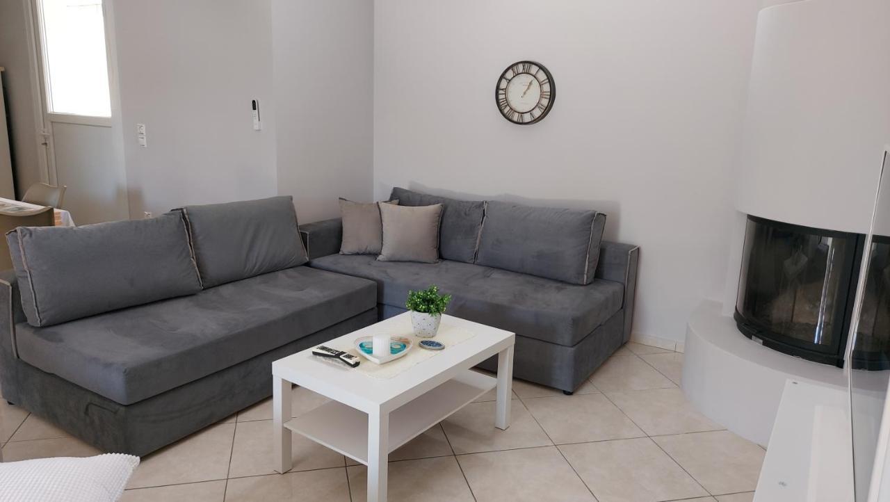 Gianni & Sophia Airport House Apartment Artemida  Exterior photo