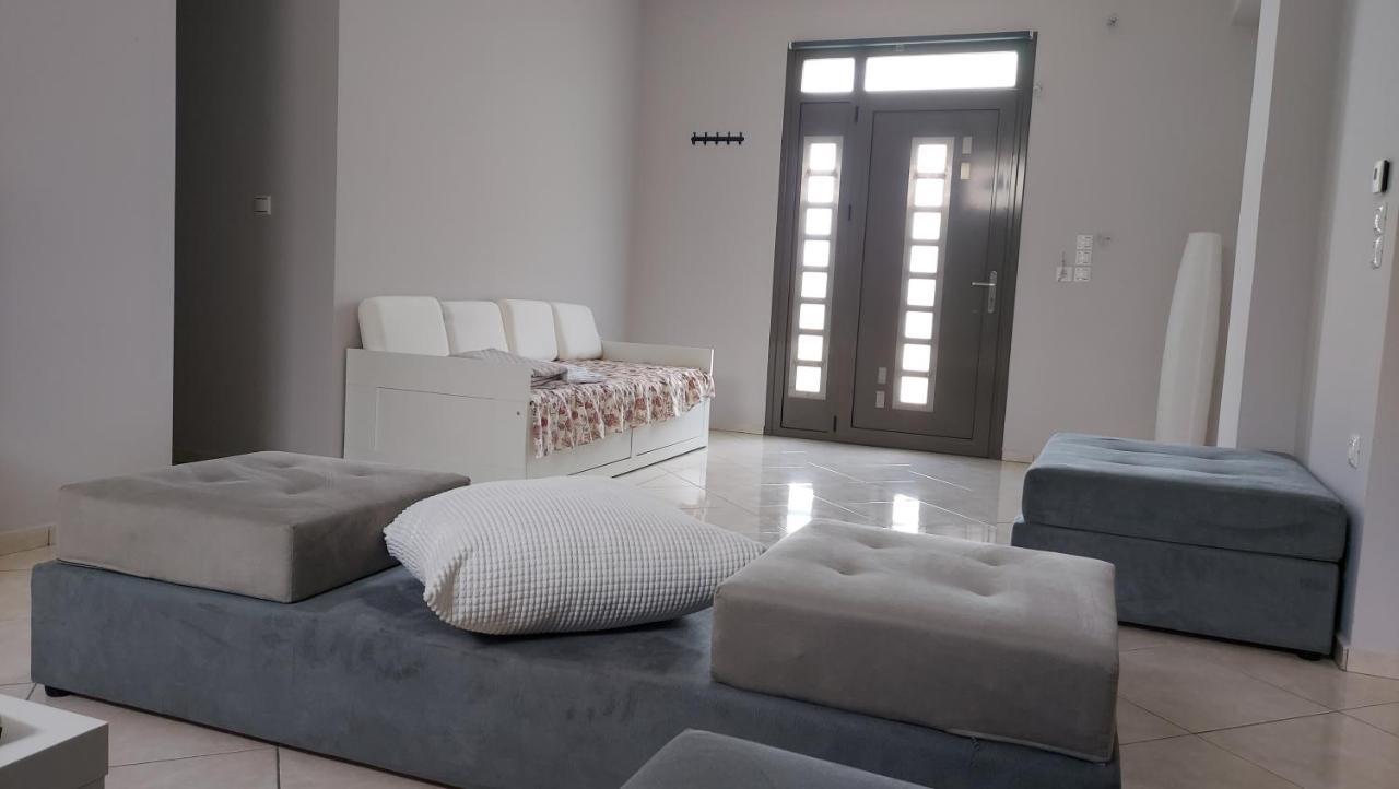 Gianni & Sophia Airport House Apartment Artemida  Exterior photo