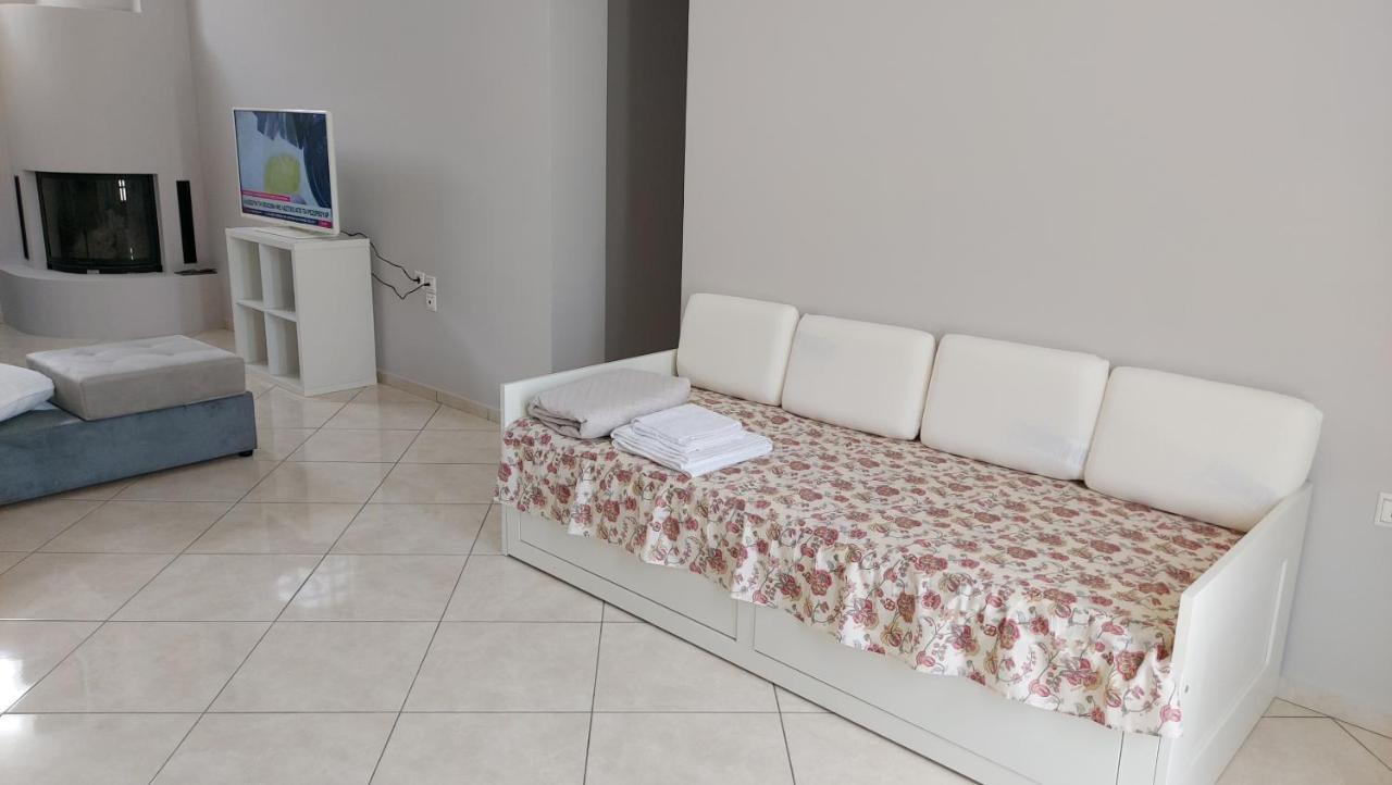 Gianni & Sophia Airport House Apartment Artemida  Exterior photo