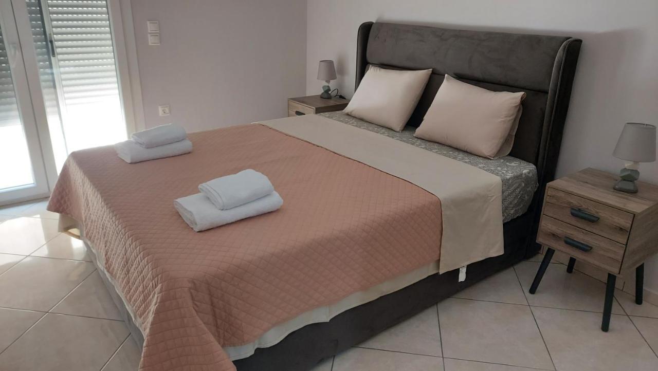 Gianni & Sophia Airport House Apartment Artemida  Exterior photo